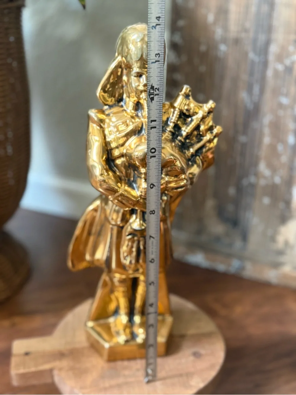 Rare Vtg 70s Gold Seagrams 100 Pipers Scotch 14” Bagpiper Statue Bar Advertising